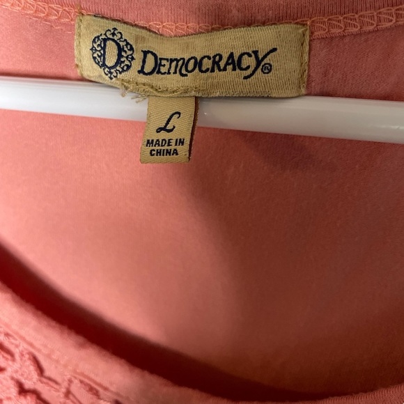 Democracy Crochet Lace Tank in Pink Large sleeveless shirt top Fully Lined - Picture 4 of 5